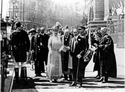 King George and Queen Mary with Viscount Haldane