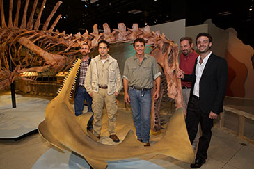 Image of researchers with spinosaurus